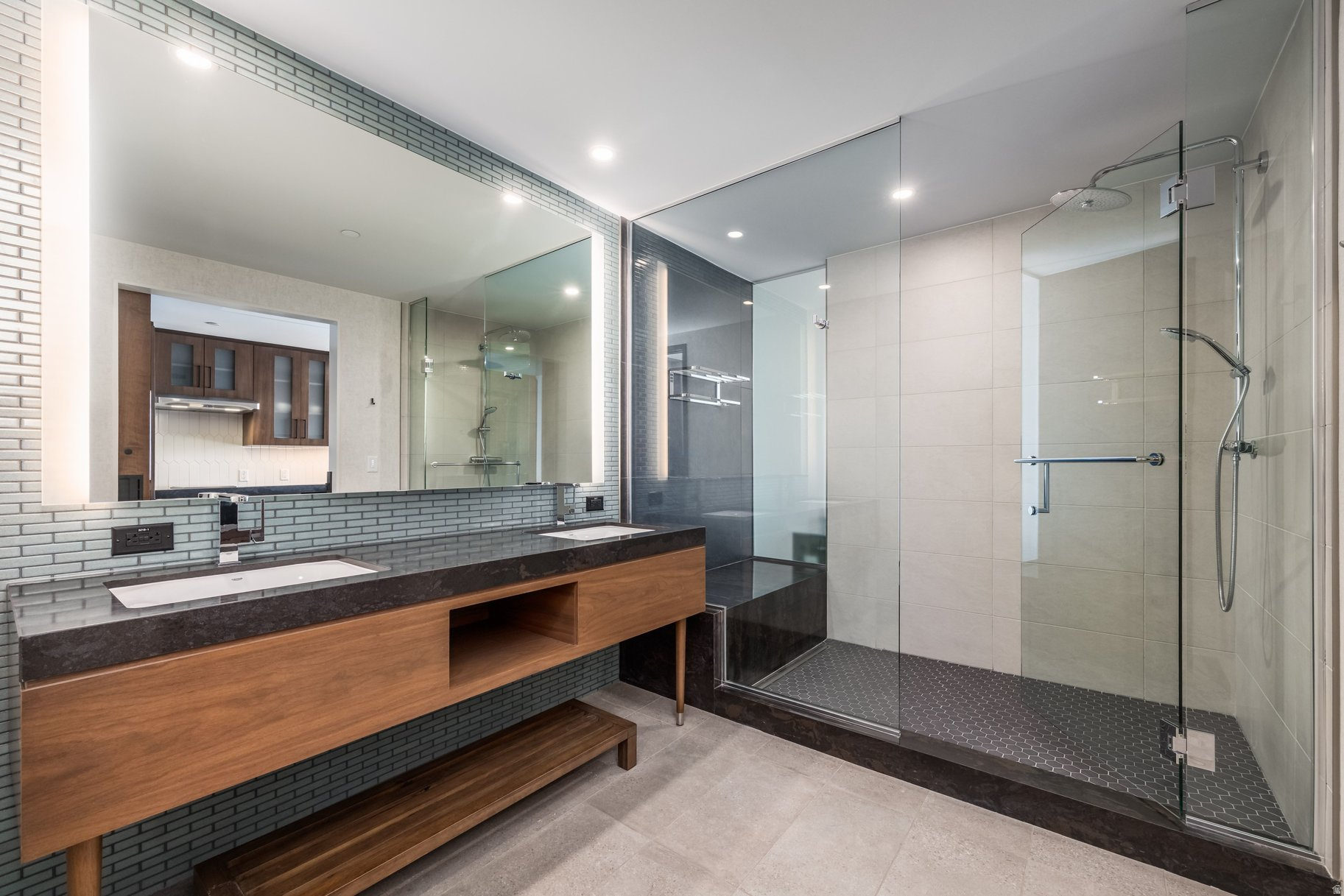 BLACK DESERT RESORT CENTER - Residential