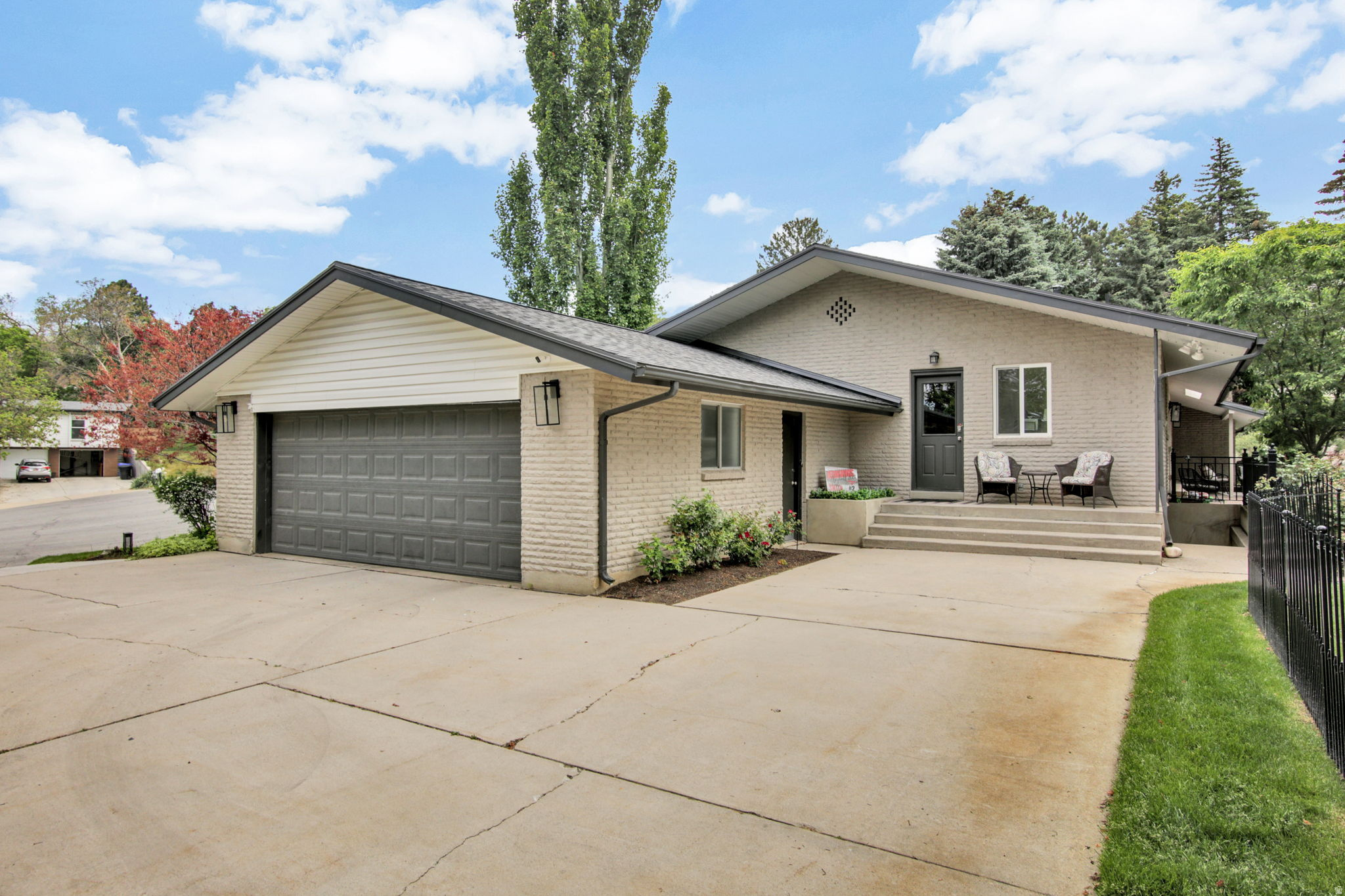 CANYON CREST - Residential