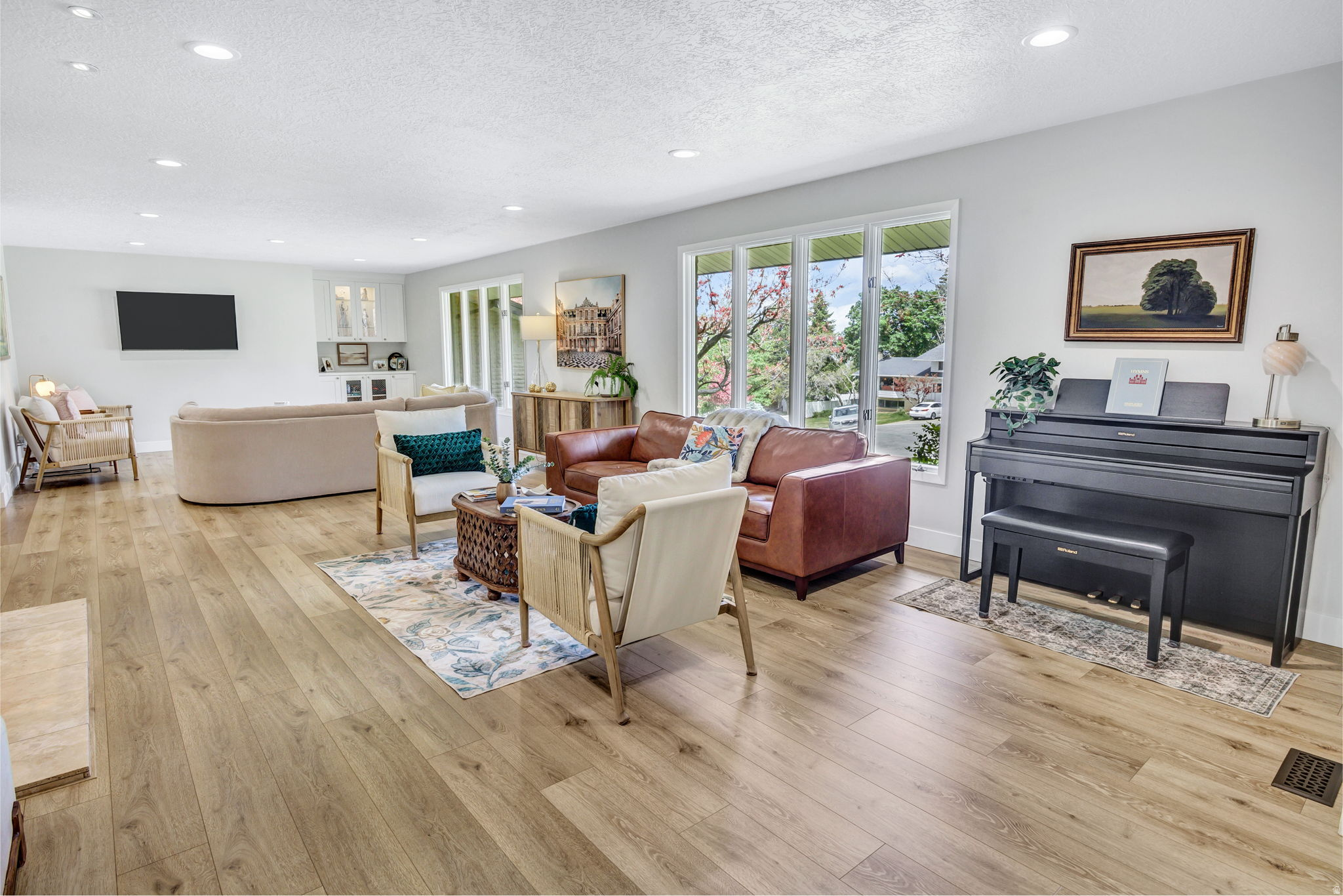 CANYON CREST - Residential