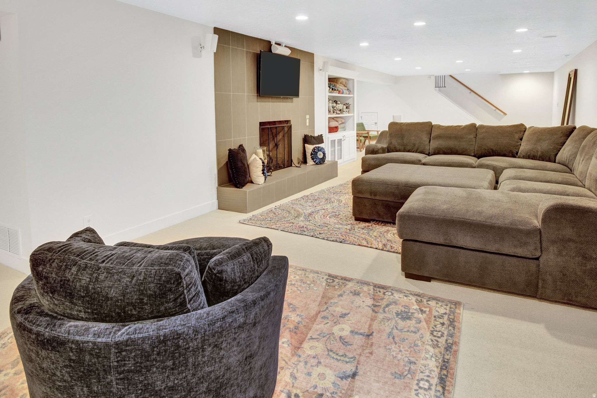 CANYON CREST - Residential