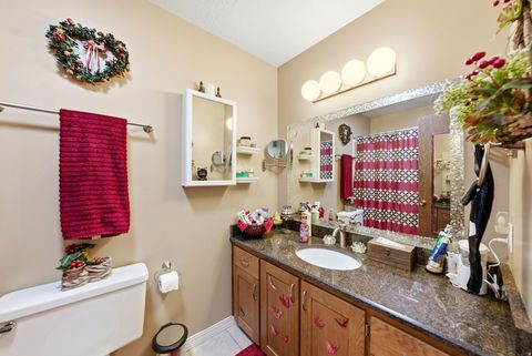Tiny photo for 1582 N EMERALD DR, Layton, UT 84040 (MLS # 2145383)