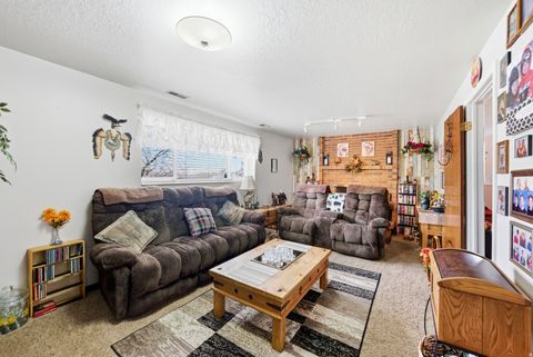 Tiny photo for 1582 N EMERALD DR, Layton, UT 84040 (MLS # 2145383)