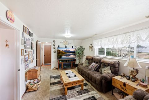 Tiny photo for 1582 N EMERALD DR, Layton, UT 84040 (MLS # 2145383)