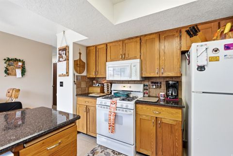 Tiny photo for 1582 N EMERALD DR, Layton, UT 84040 (MLS # 2145383)