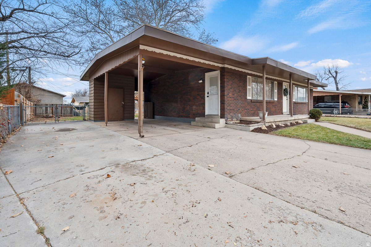 LEE-MESA - Residential