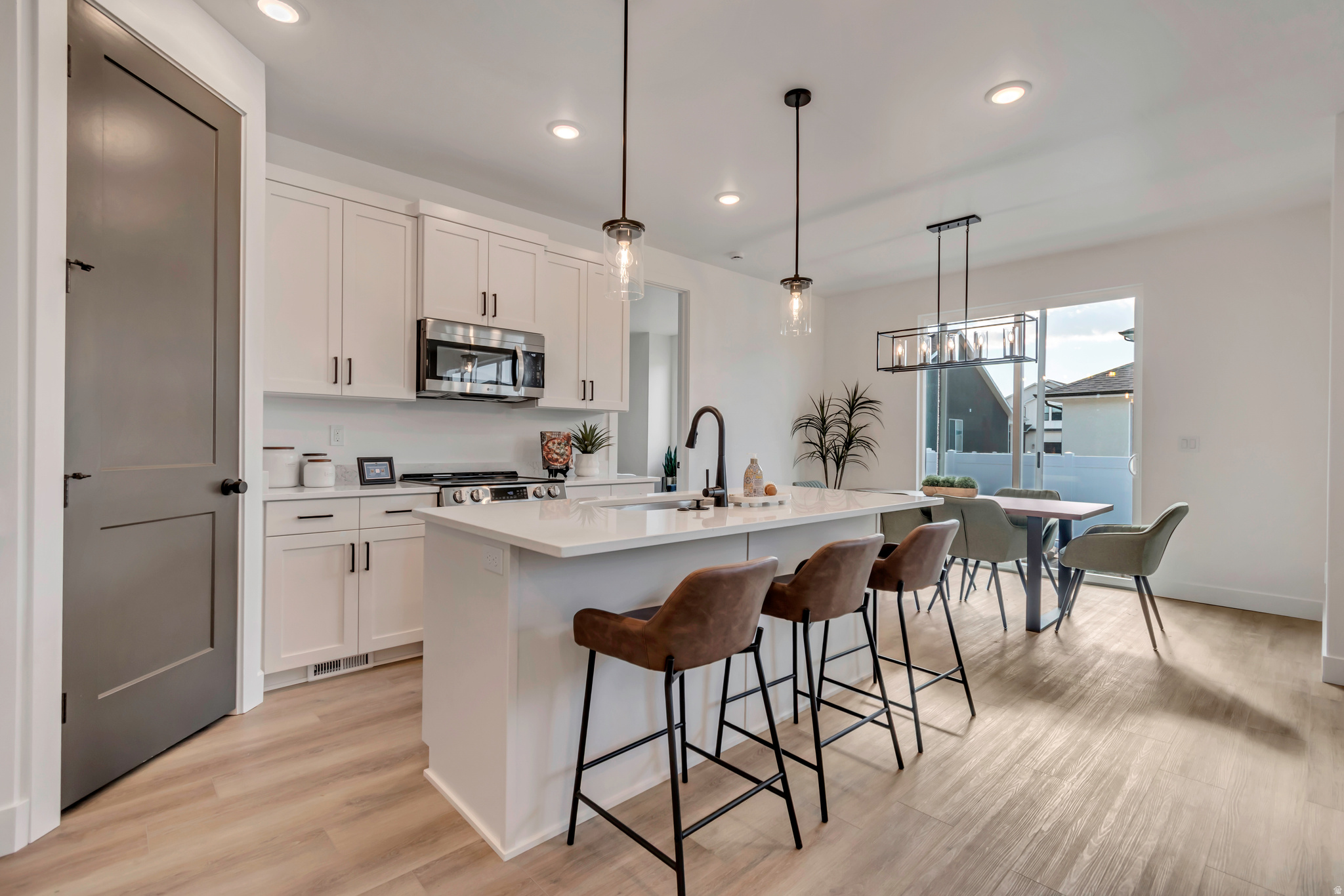 ARROWHEAD RANCH - Residential