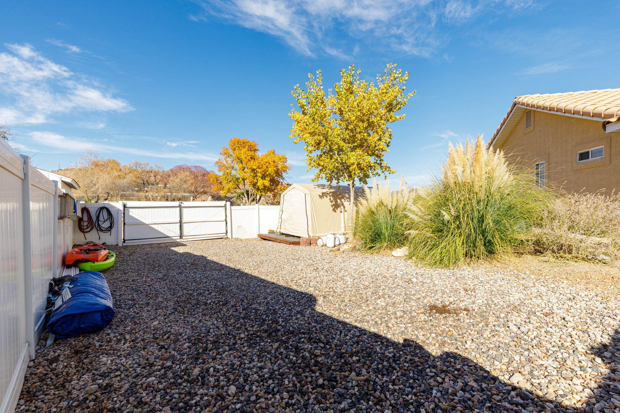 BLOOMINGTON HILLS - Residential