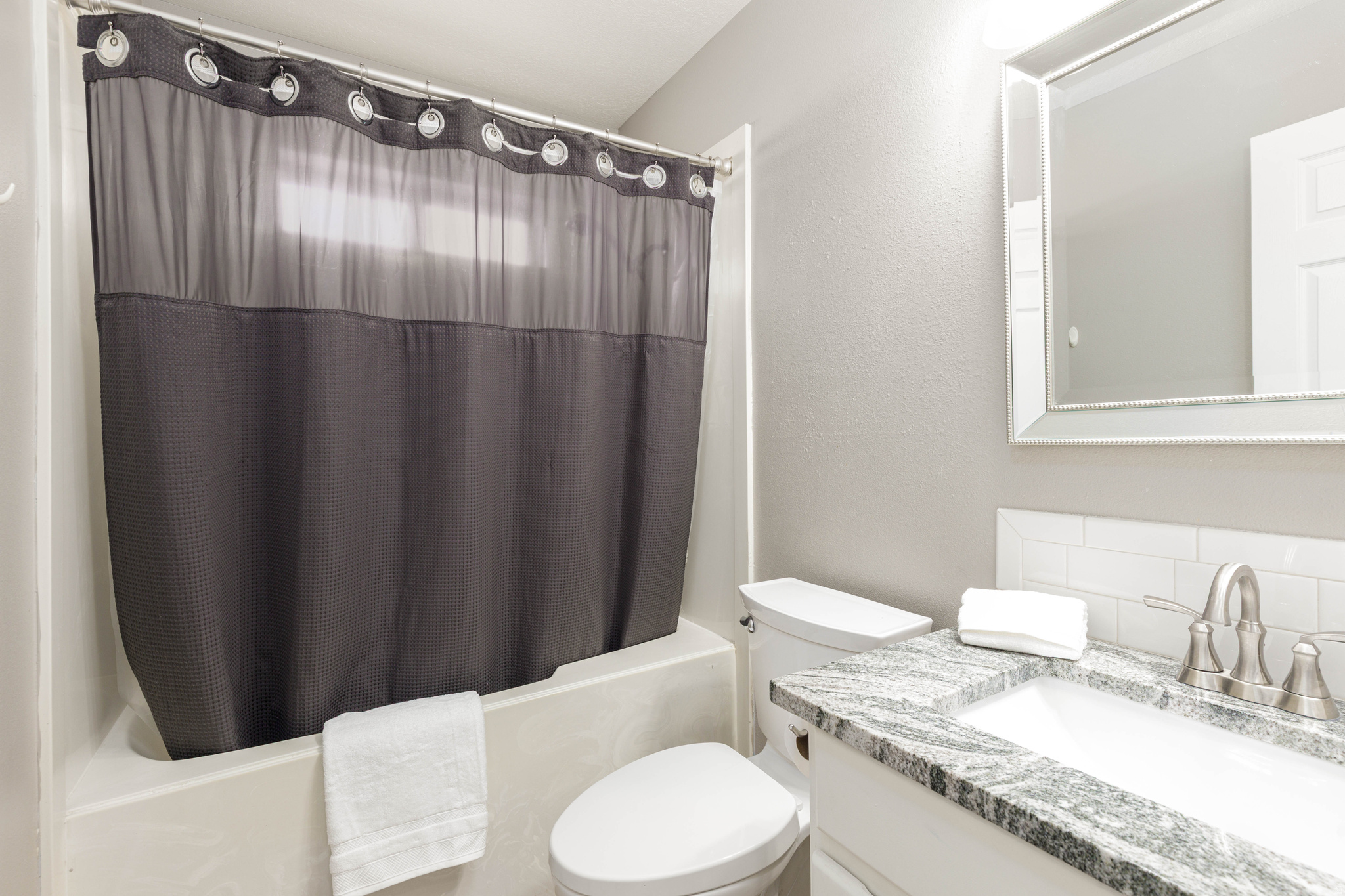 BLOOMINGTON HILLS - Residential