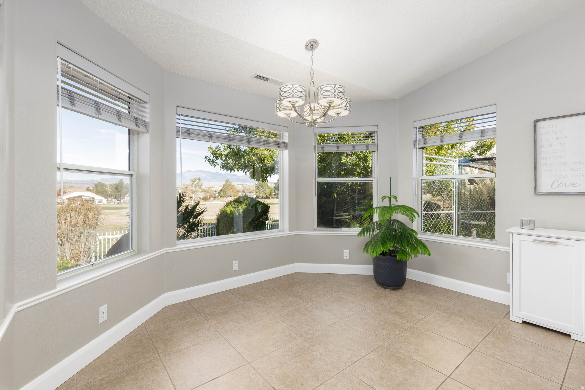 BLOOMINGTON HILLS - Residential