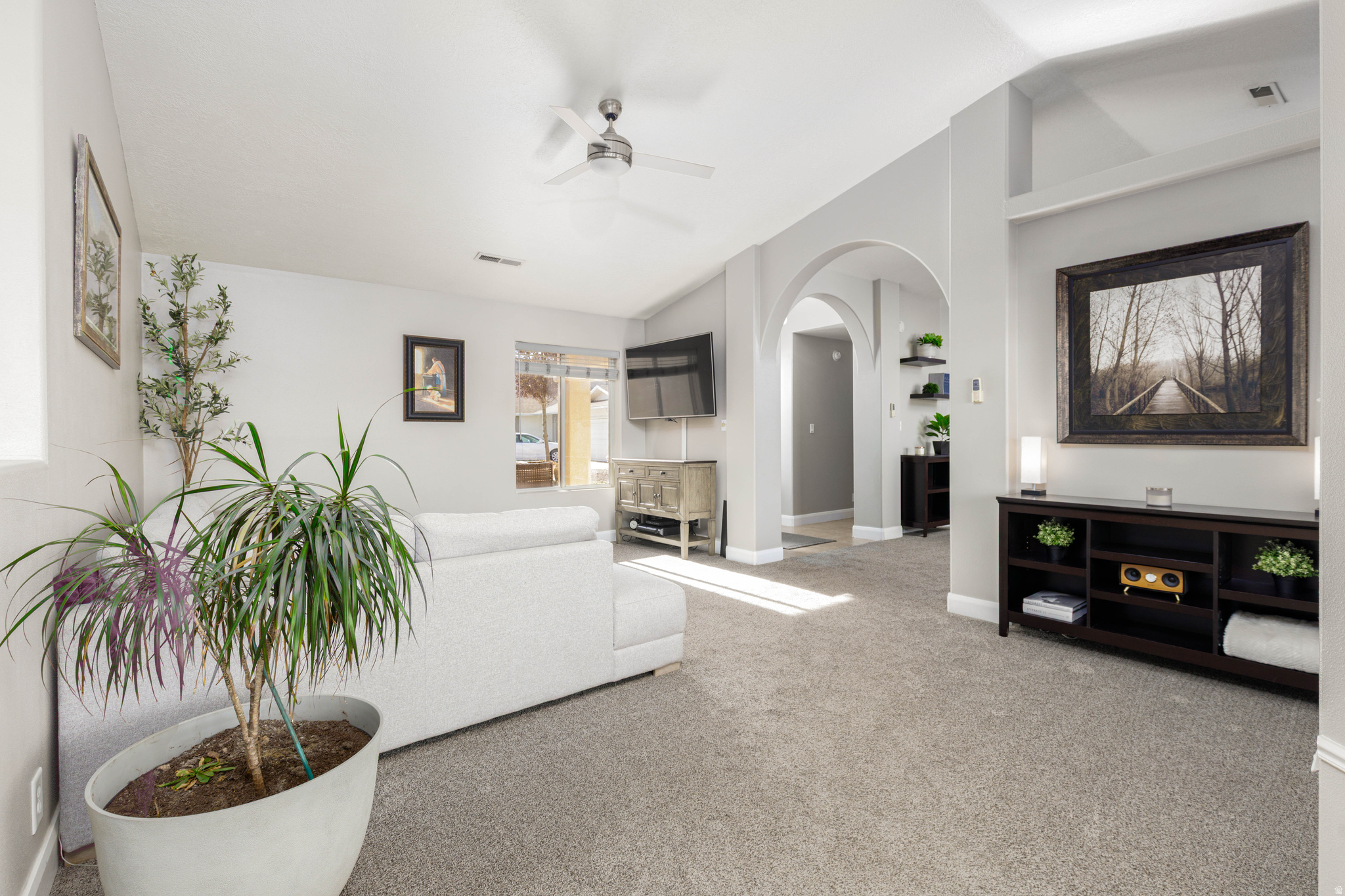 BLOOMINGTON HILLS - Residential