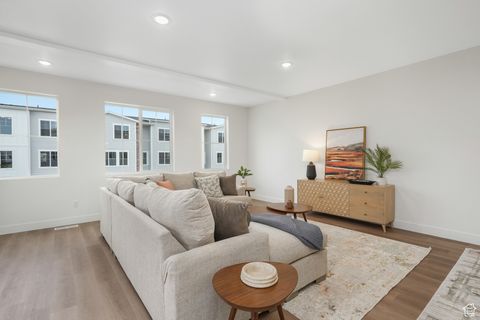 Tiny photo for 5245 N EVERGREEN WAY, Eagle Mountain, UT 84005 (MLS # 2115188)