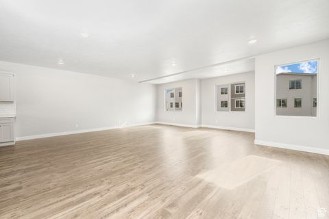 Tiny photo for 5245 N EVERGREEN WAY, Eagle Mountain, UT 84005 (MLS # 2115188)