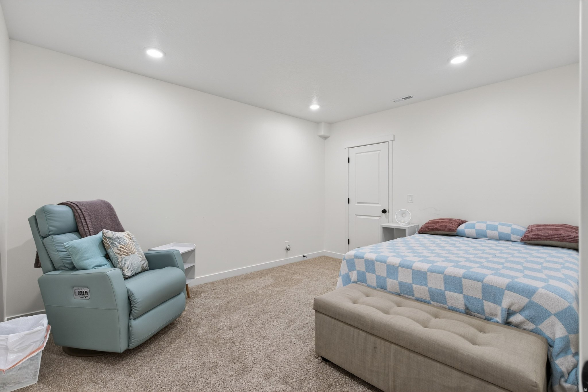 FOOTHILL VILLAGE - Residential