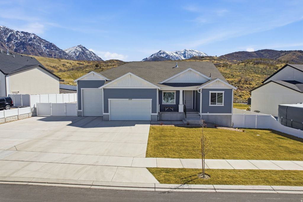 Photo of 1257 S BLUFF ST #589, Santaquin, UT 84655 (MLS # 2144121)