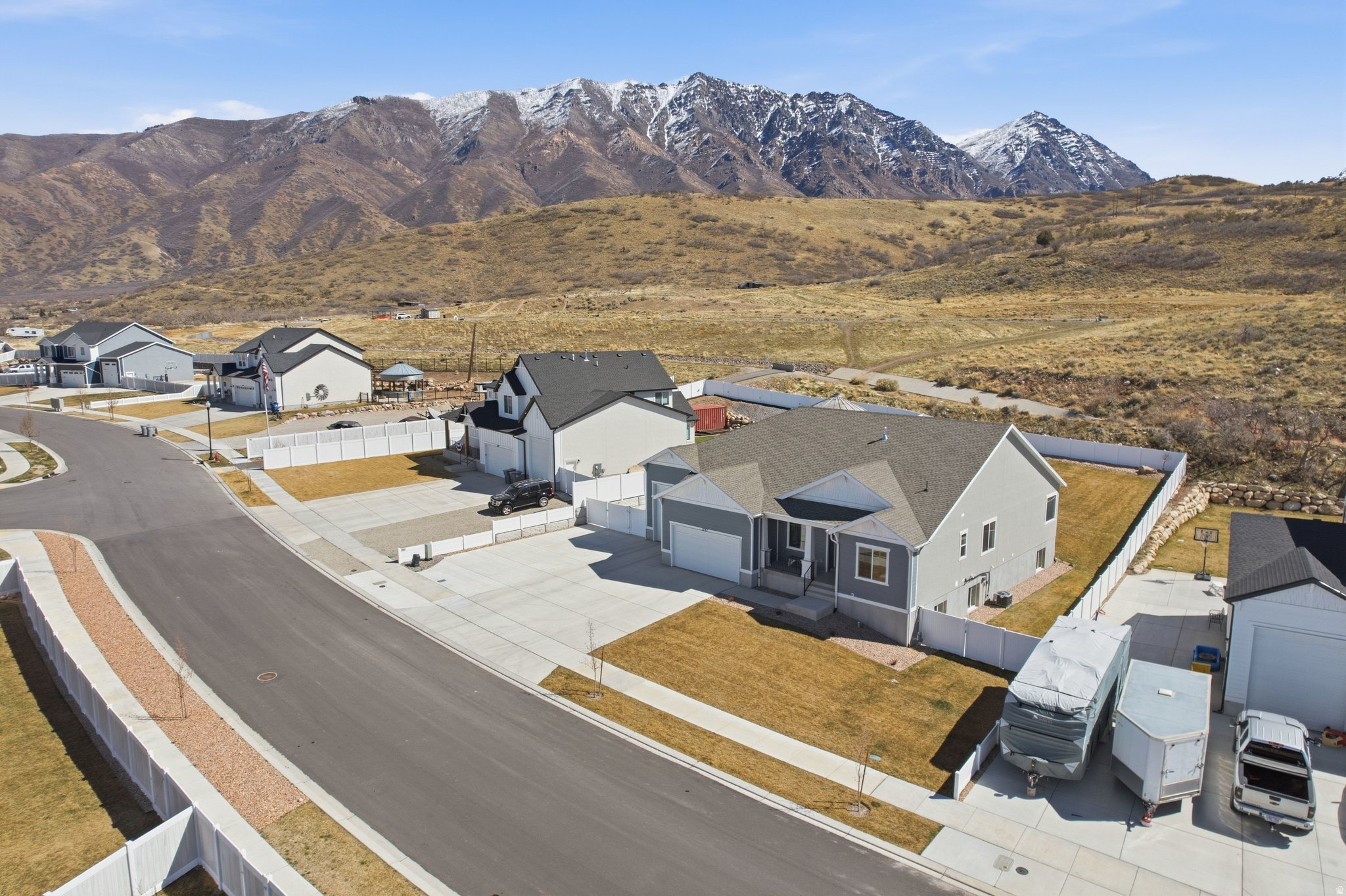 FOOTHILL VILLAGE - Residential