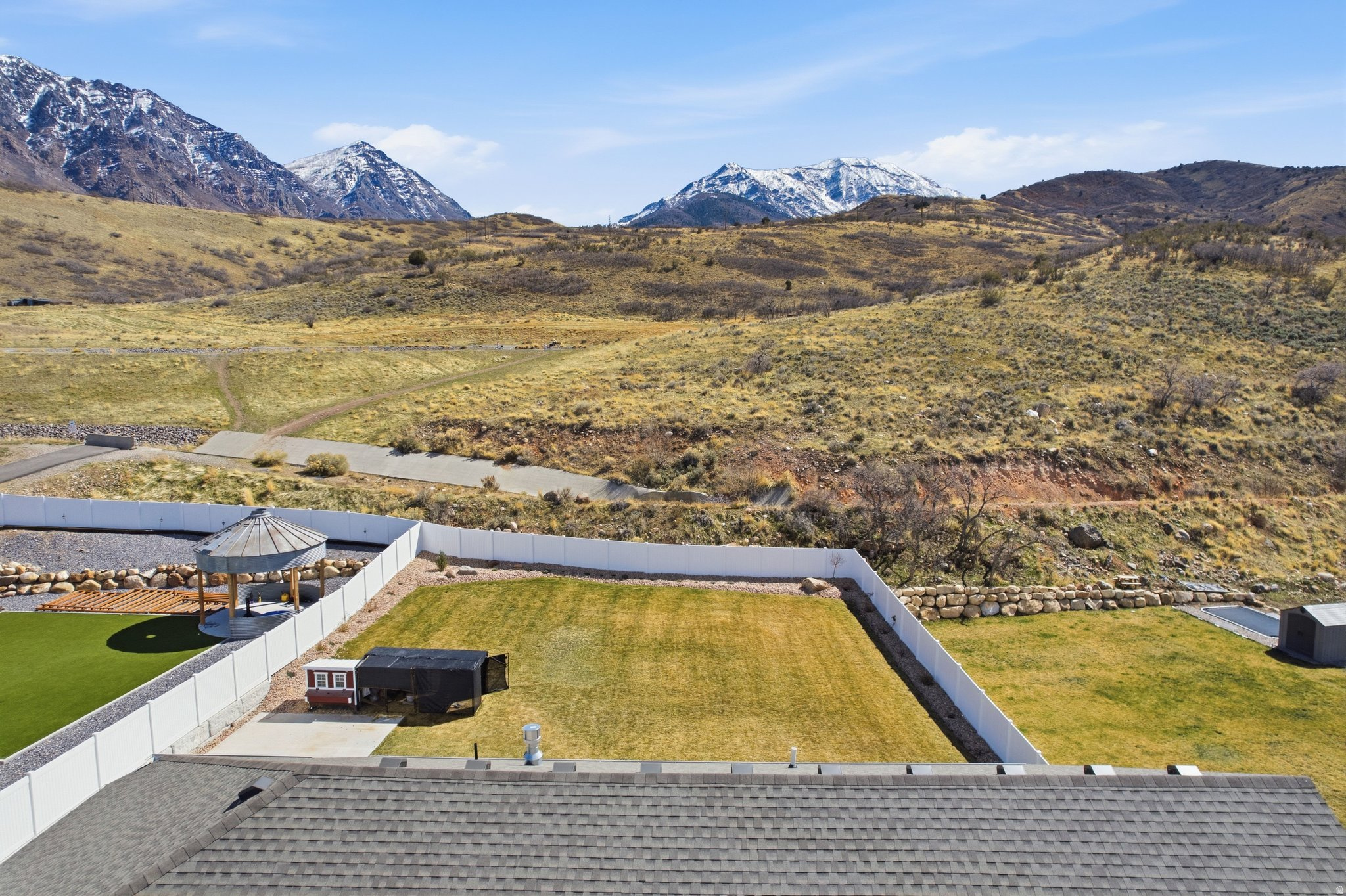 FOOTHILL VILLAGE - Residential