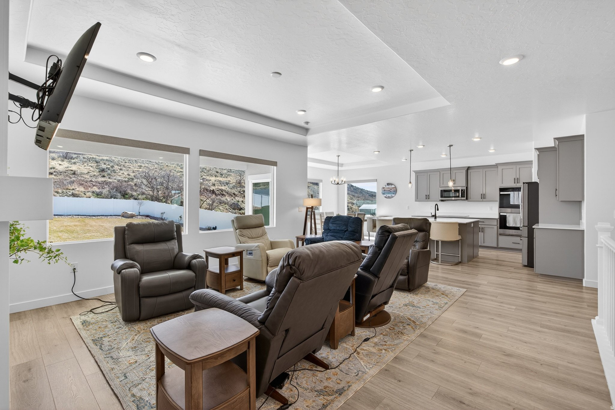 FOOTHILL VILLAGE - Residential