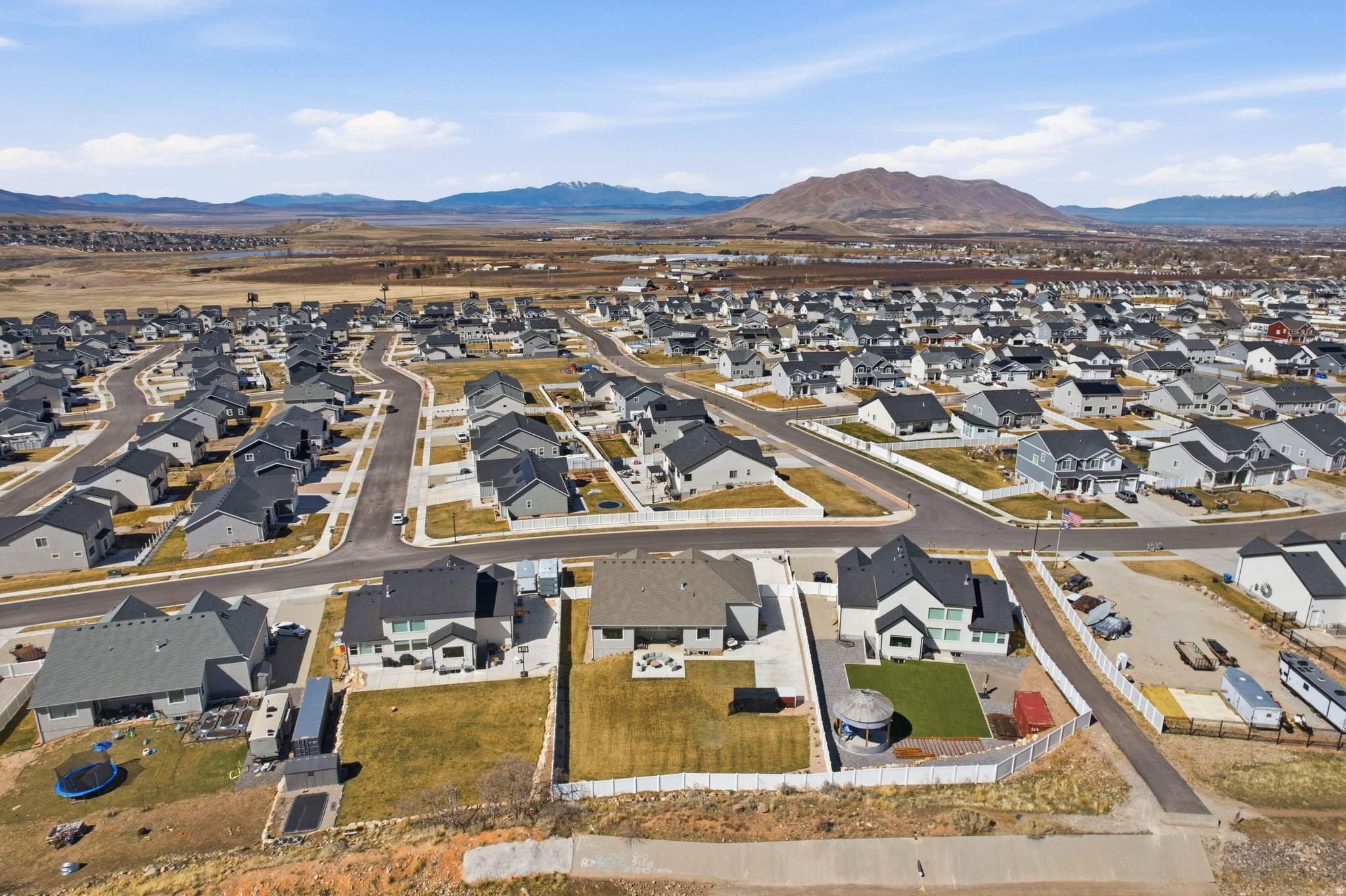 FOOTHILL VILLAGE - Residential