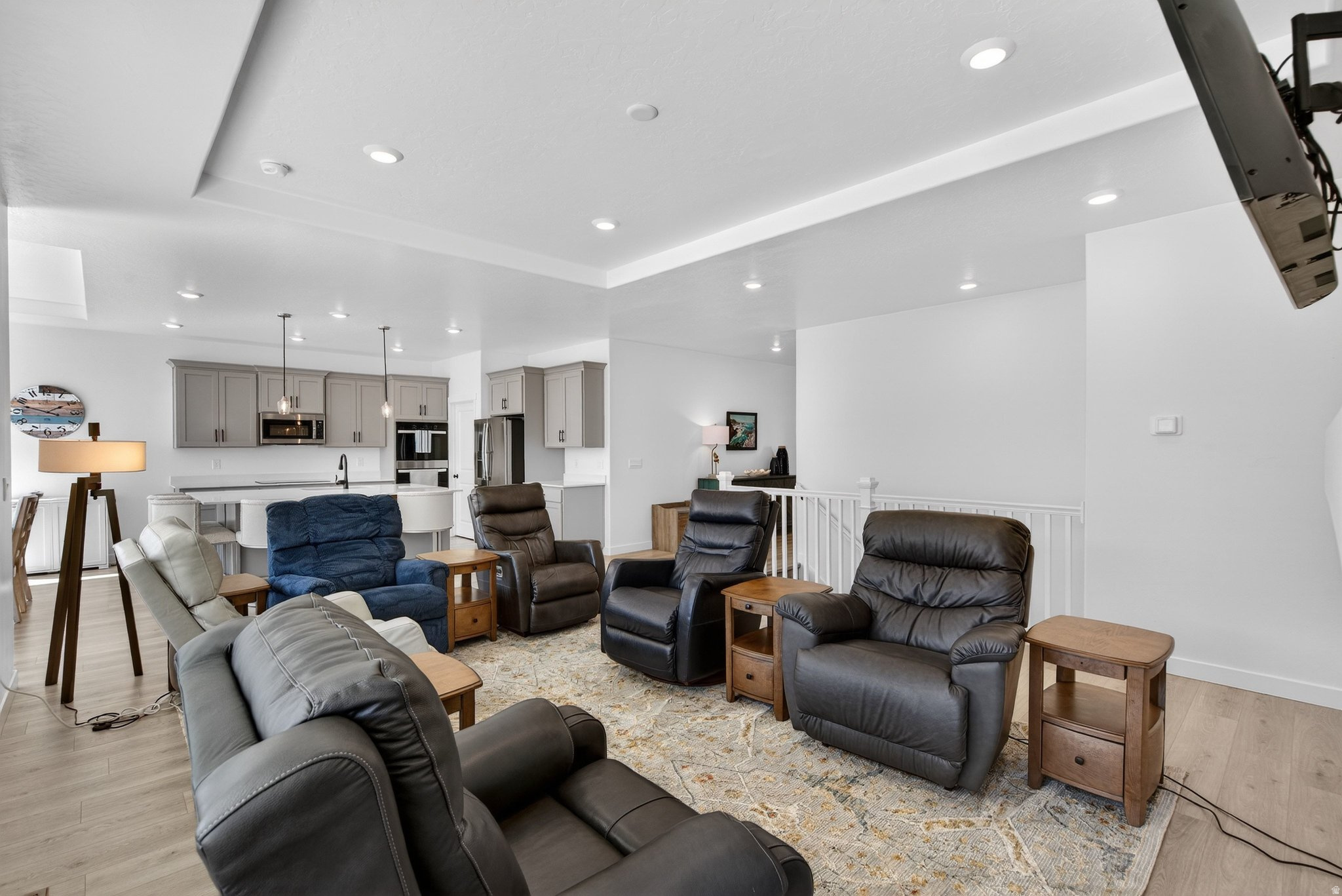 FOOTHILL VILLAGE - Residential