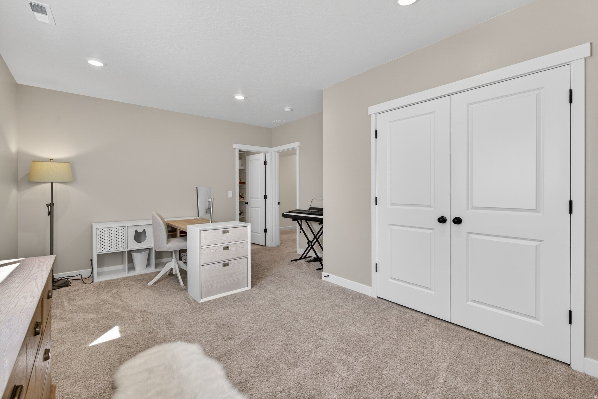 FOOTHILL VILLAGE - Residential