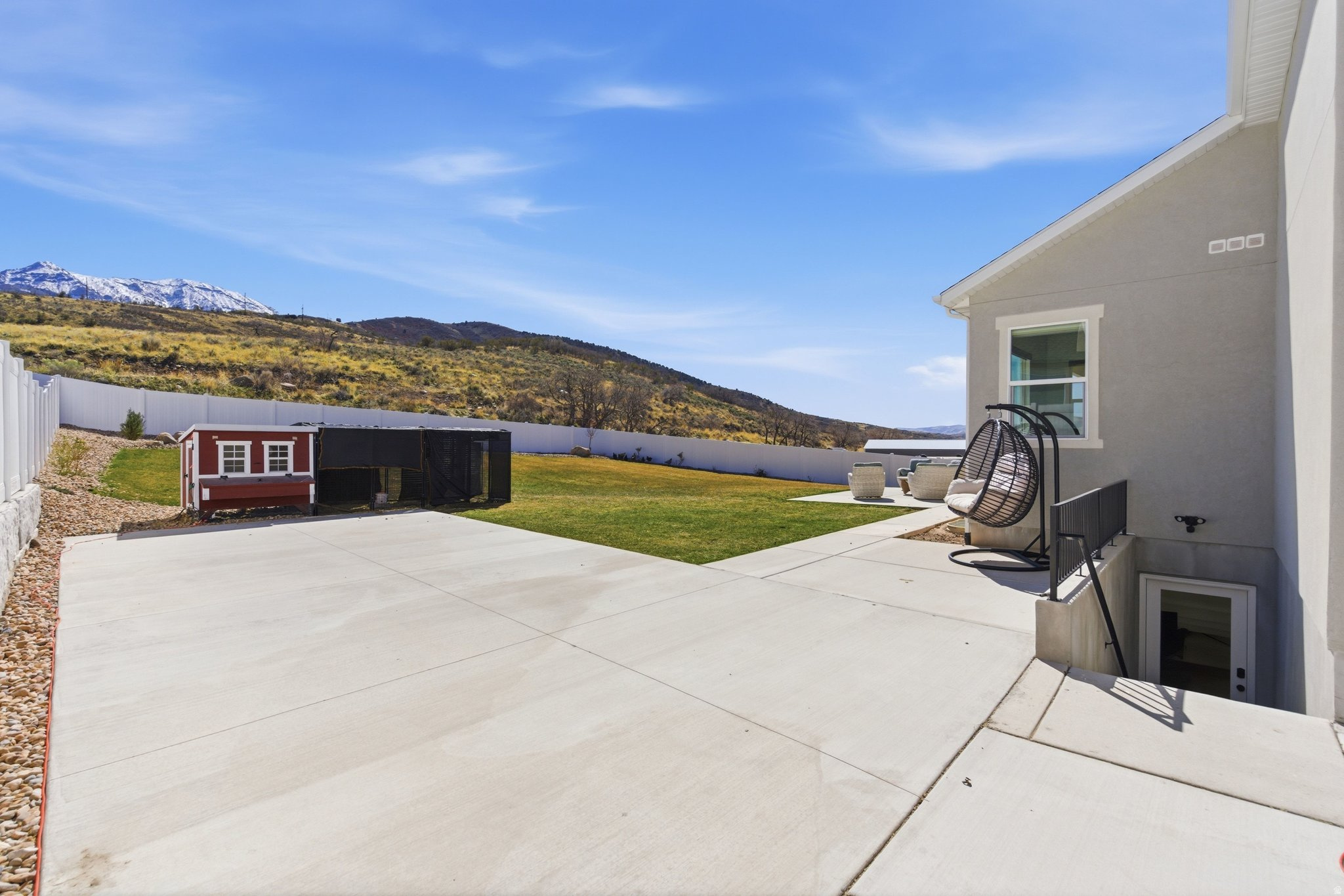 FOOTHILL VILLAGE - Residential