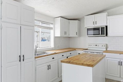 Tiny photo for 1450 N DIXIE DOWNS RD #51, Saint George, UT 84770 (MLS # 2126639)