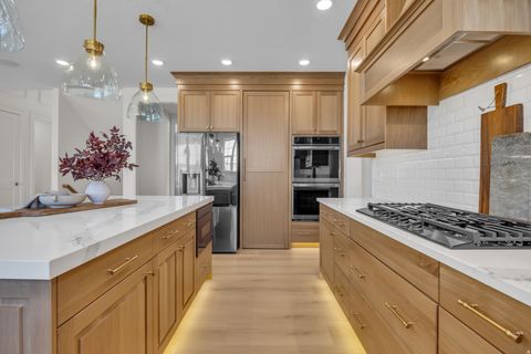 Tiny photo for 1358 S 1220 E, Salem, UT 84653 (MLS # 2140354)