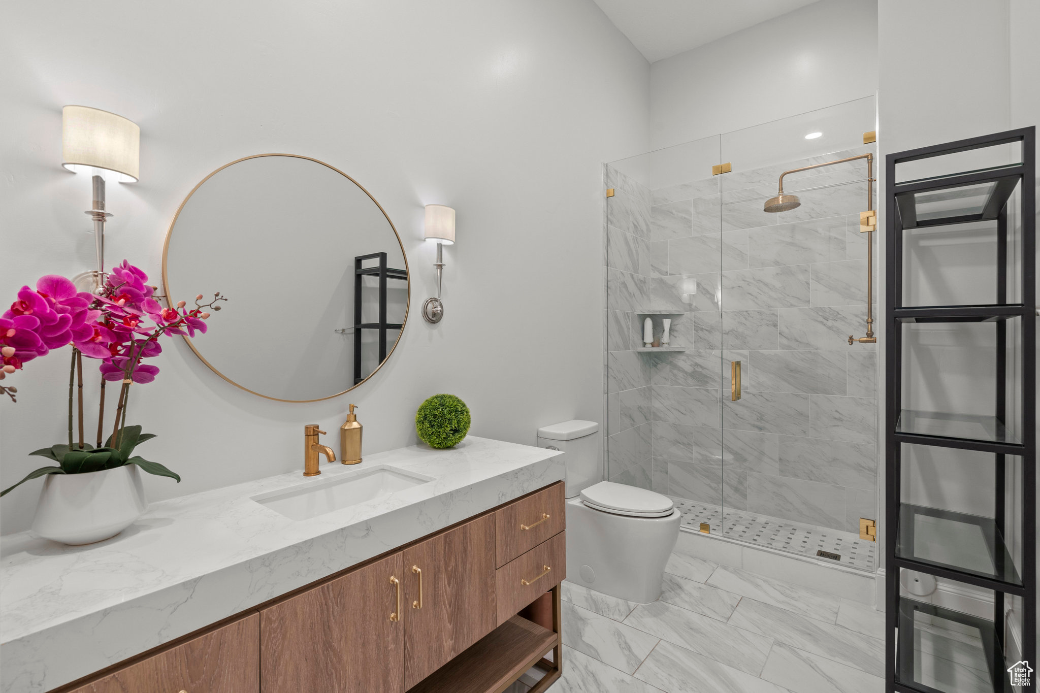 WOODLAND HILLS - Residential