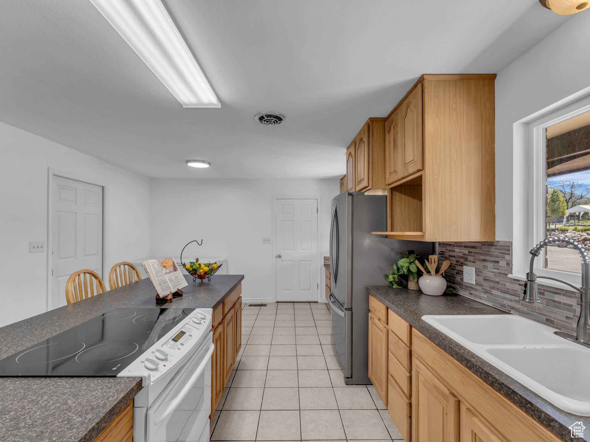 862 E 400, Payson, Utah image 10