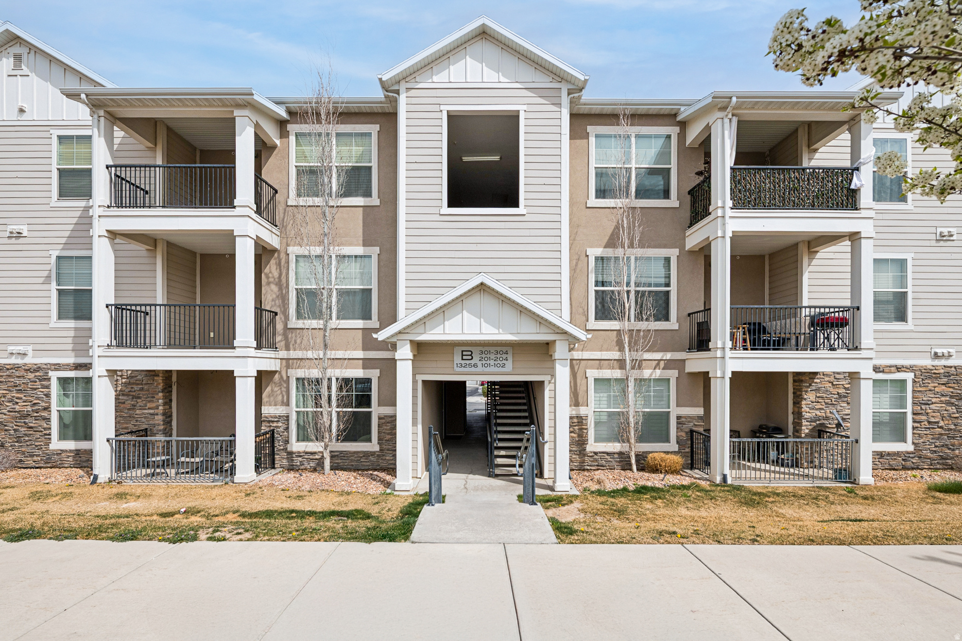 HORIZON HEIGHTS - Residential