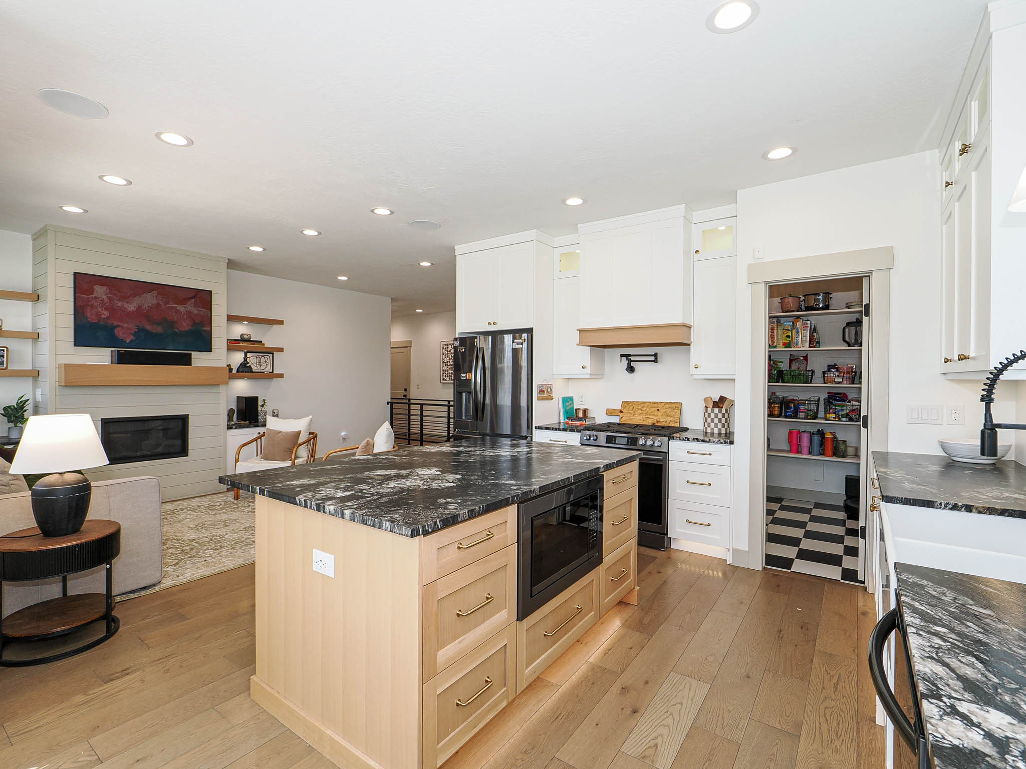 RIVERTON COVE - Residential