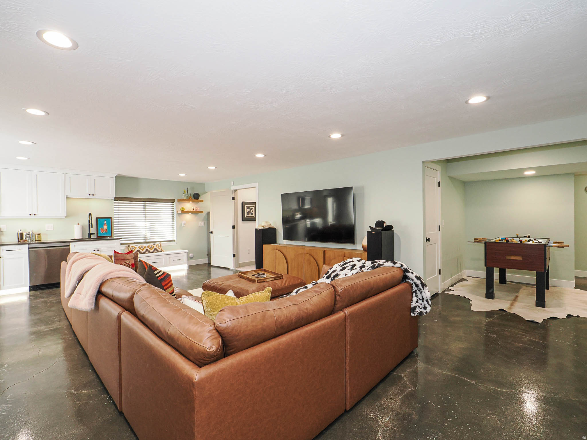 RIVERTON COVE - Residential