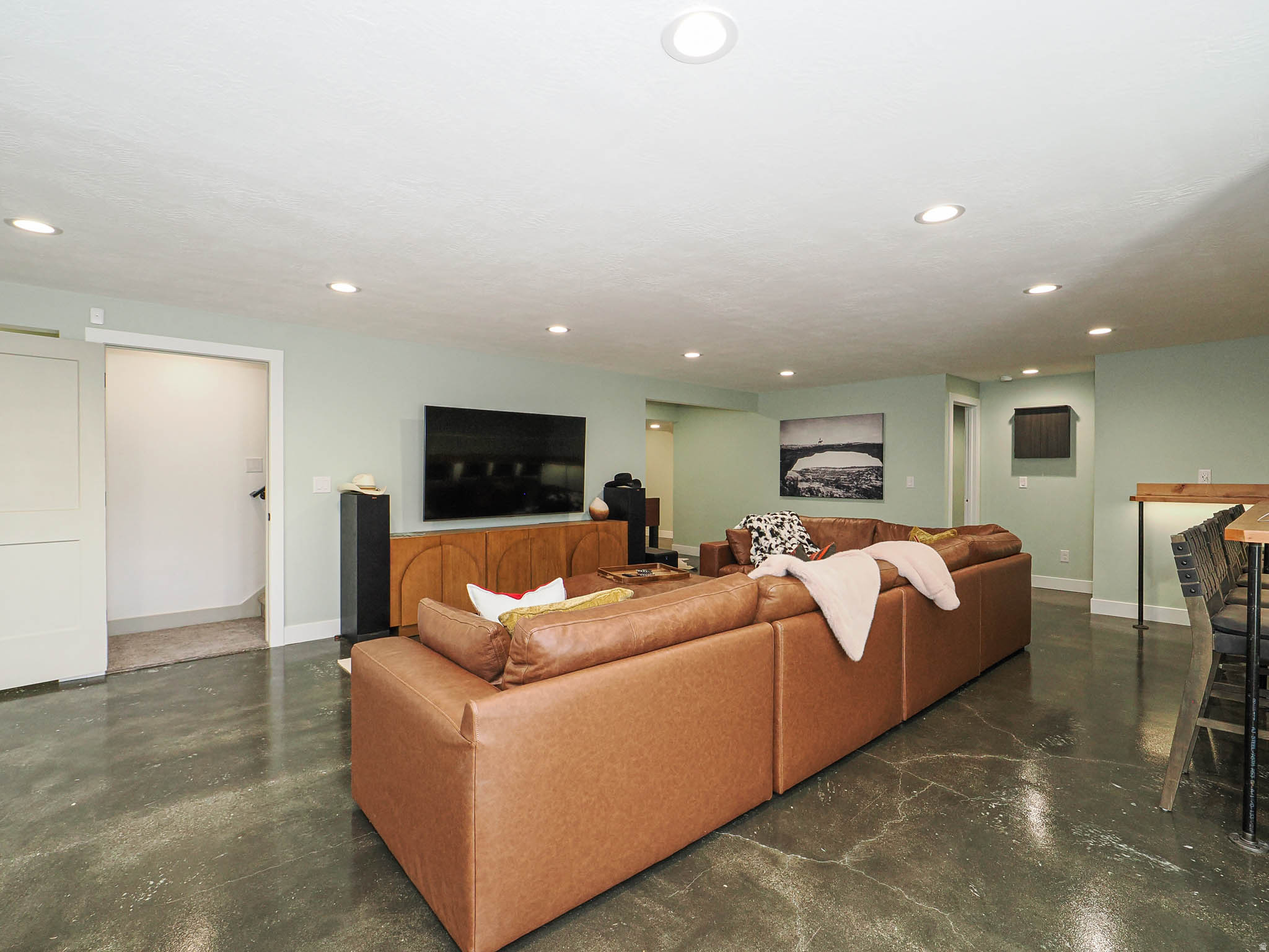 RIVERTON COVE - Residential