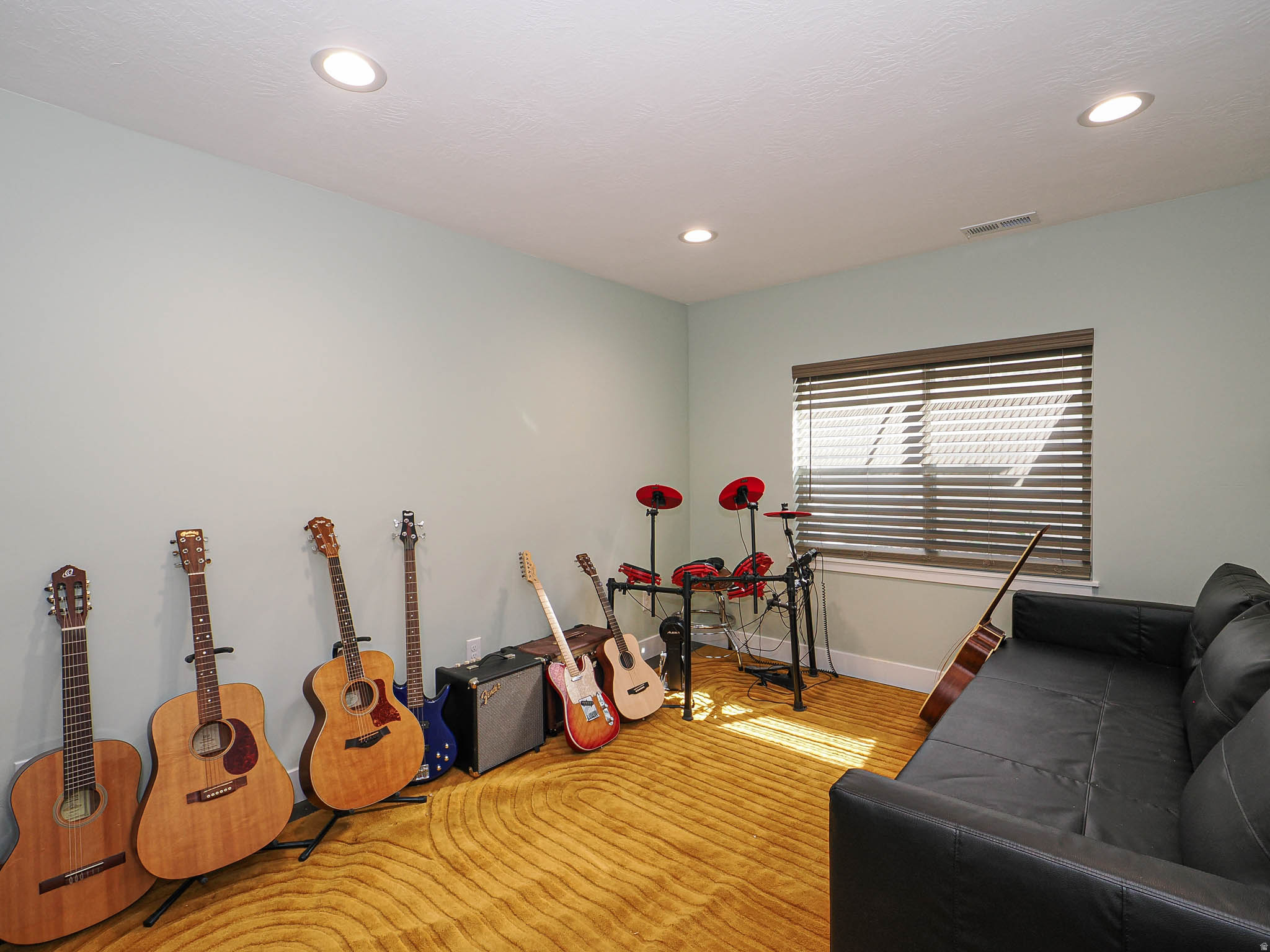 RIVERTON COVE - Residential
