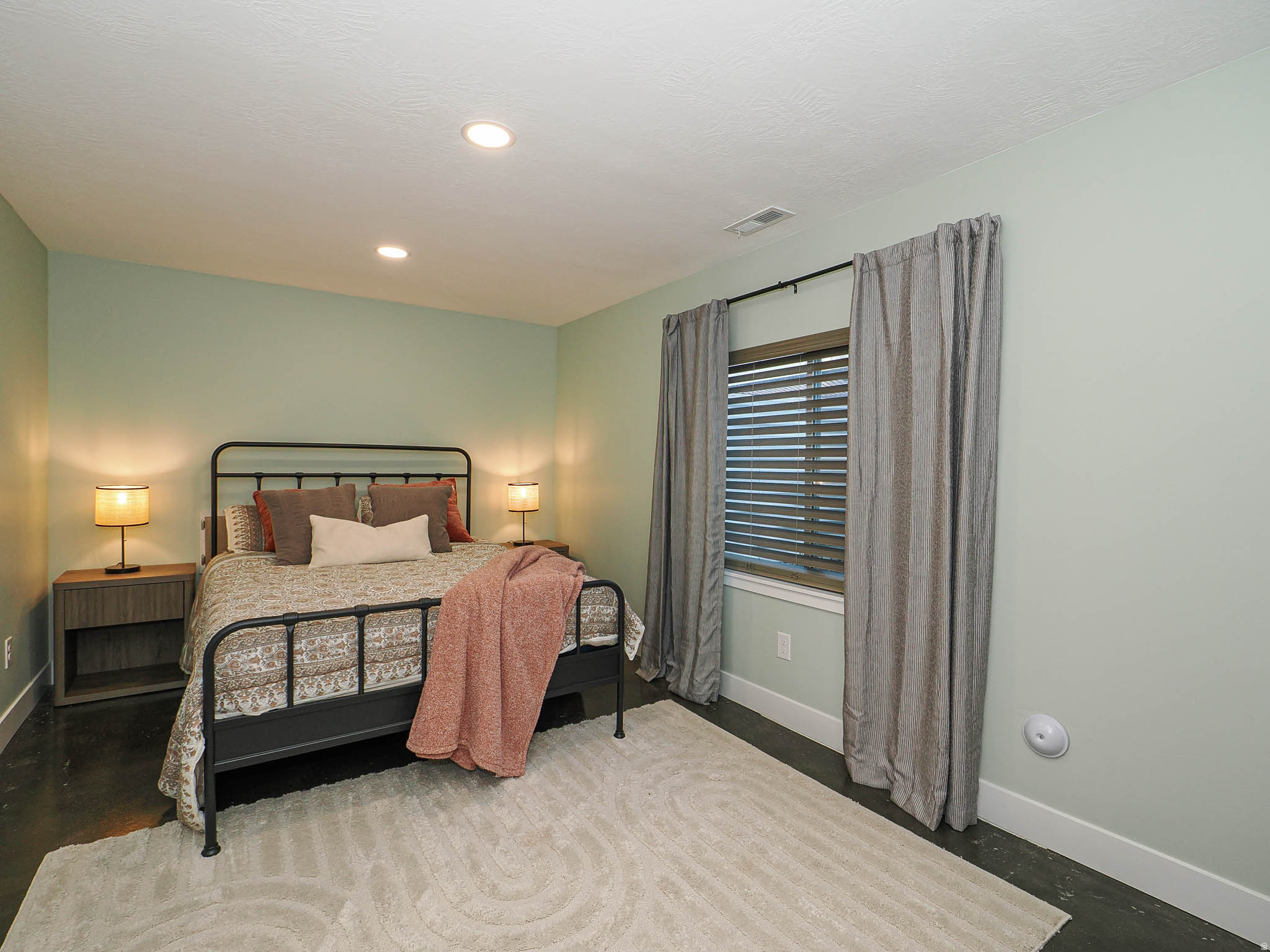 RIVERTON COVE - Residential