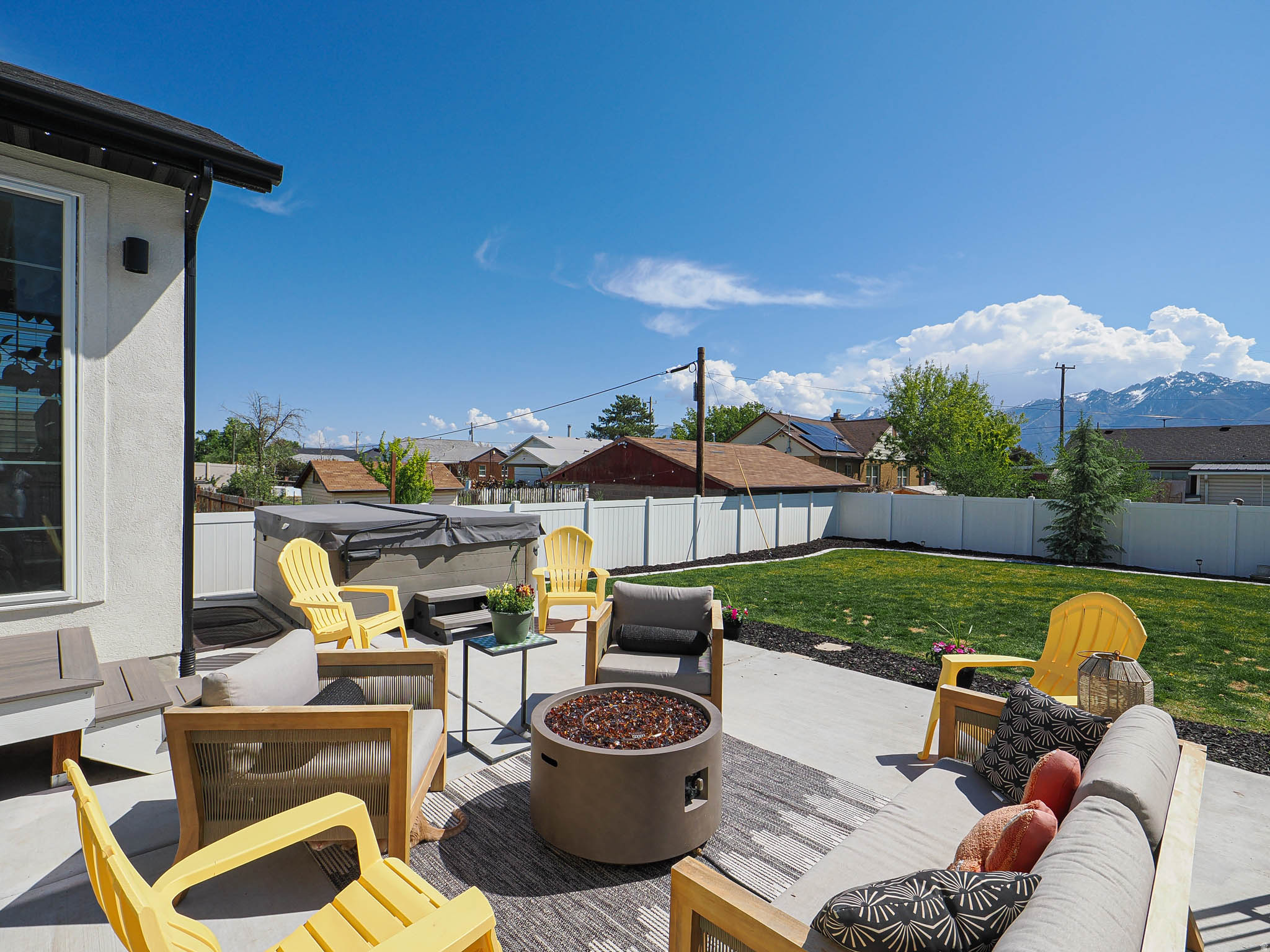 RIVERTON COVE - Residential
