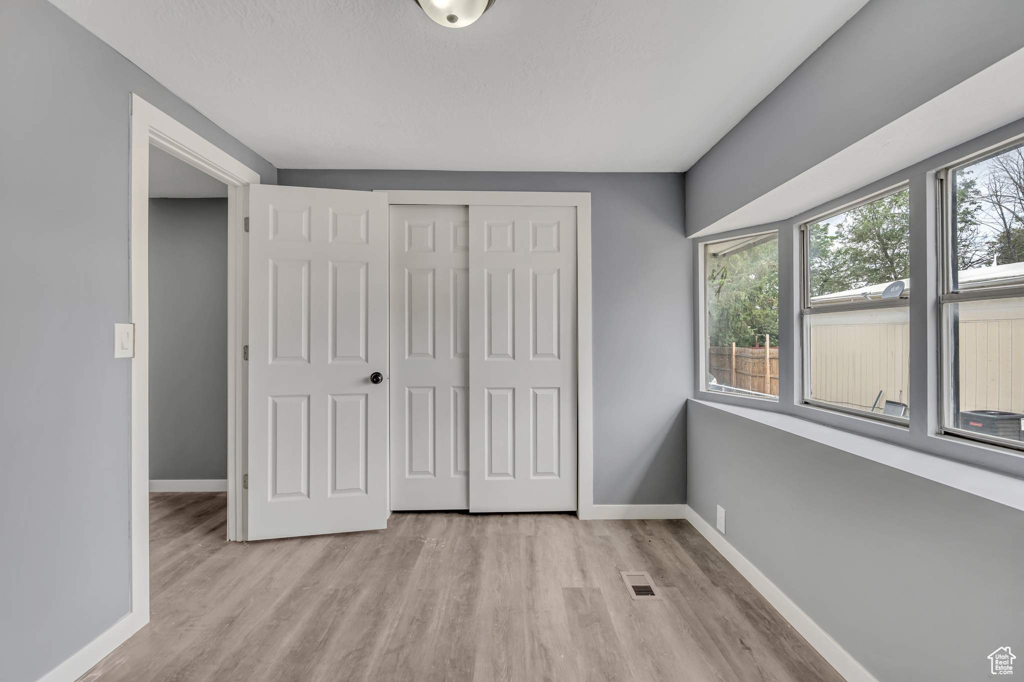 SANDEE VILLAGE - Residential