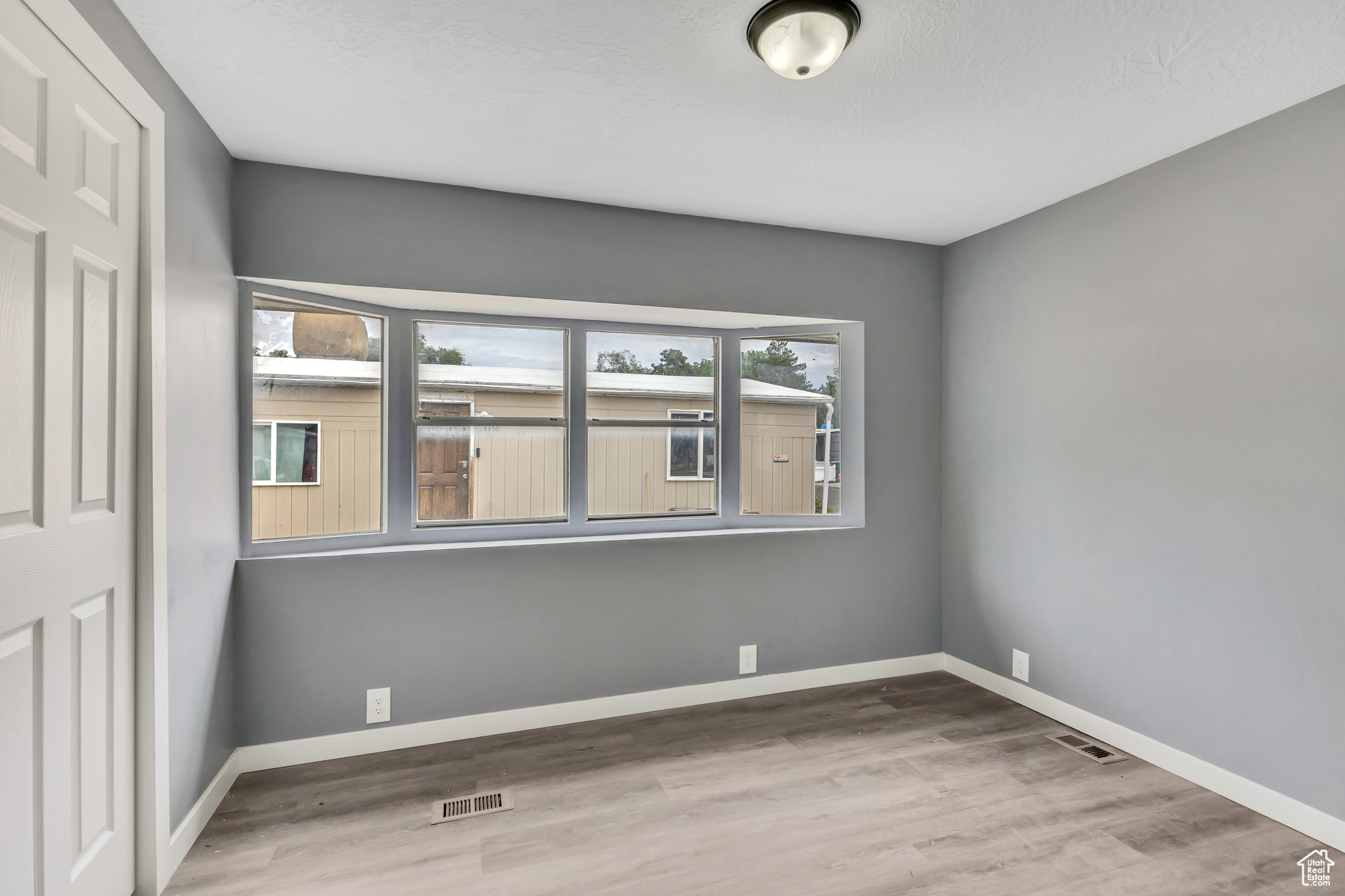 SANDEE VILLAGE - Residential