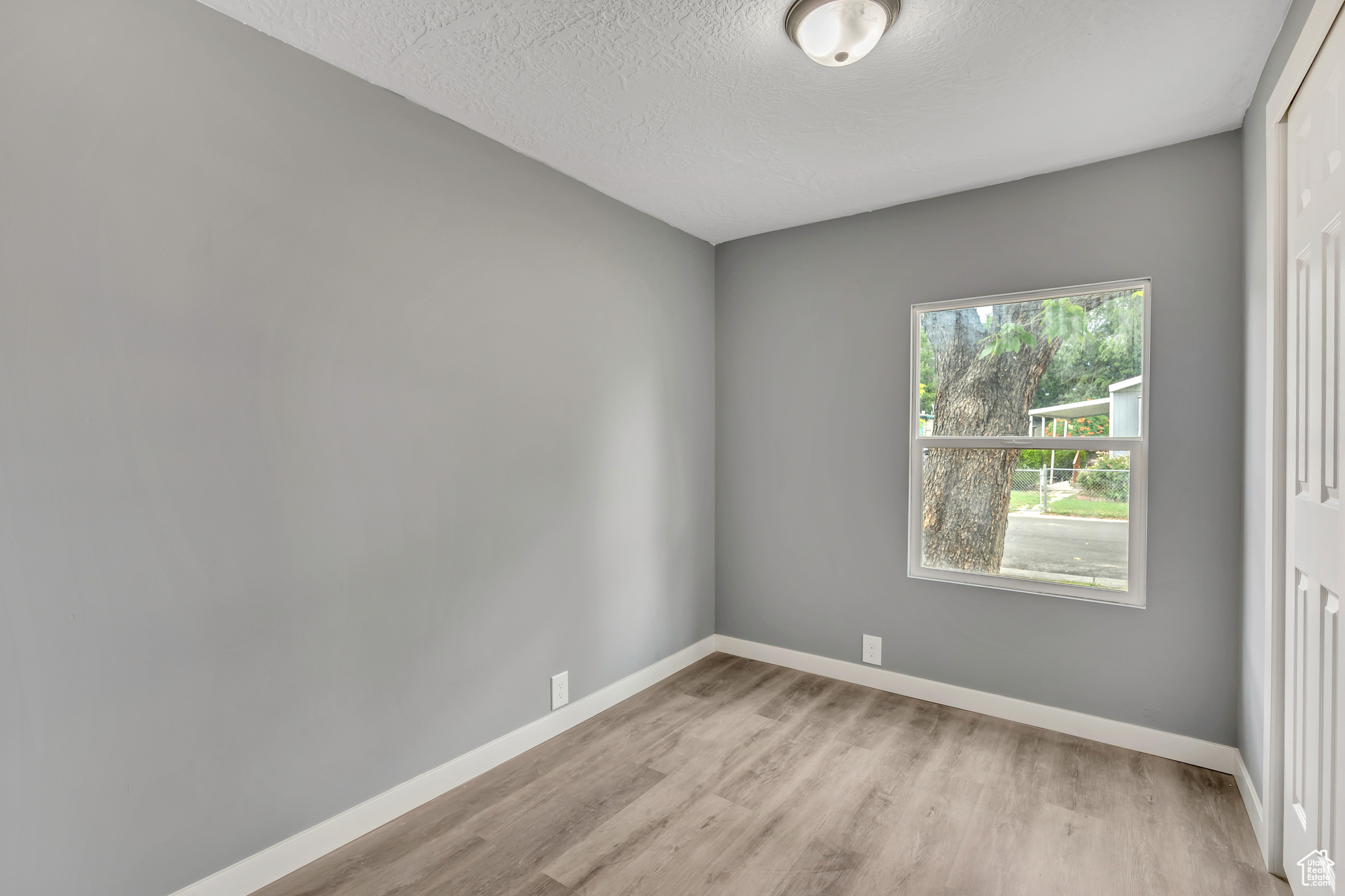 SANDEE VILLAGE - Residential