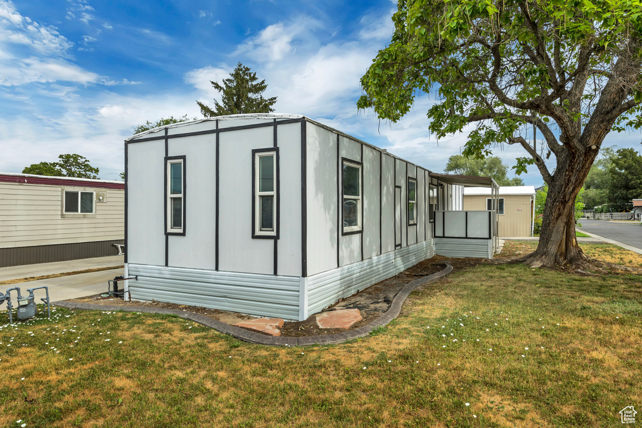 SANDEE VILLAGE - Residential