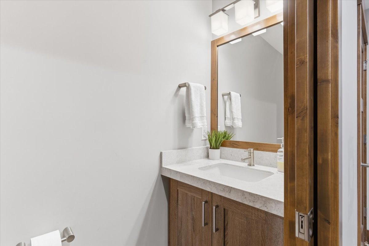 THE RIDGE TOWNHOMES - Residential