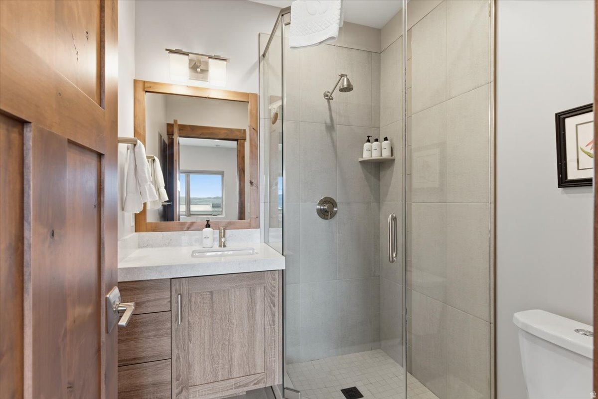 THE RIDGE TOWNHOMES - Residential