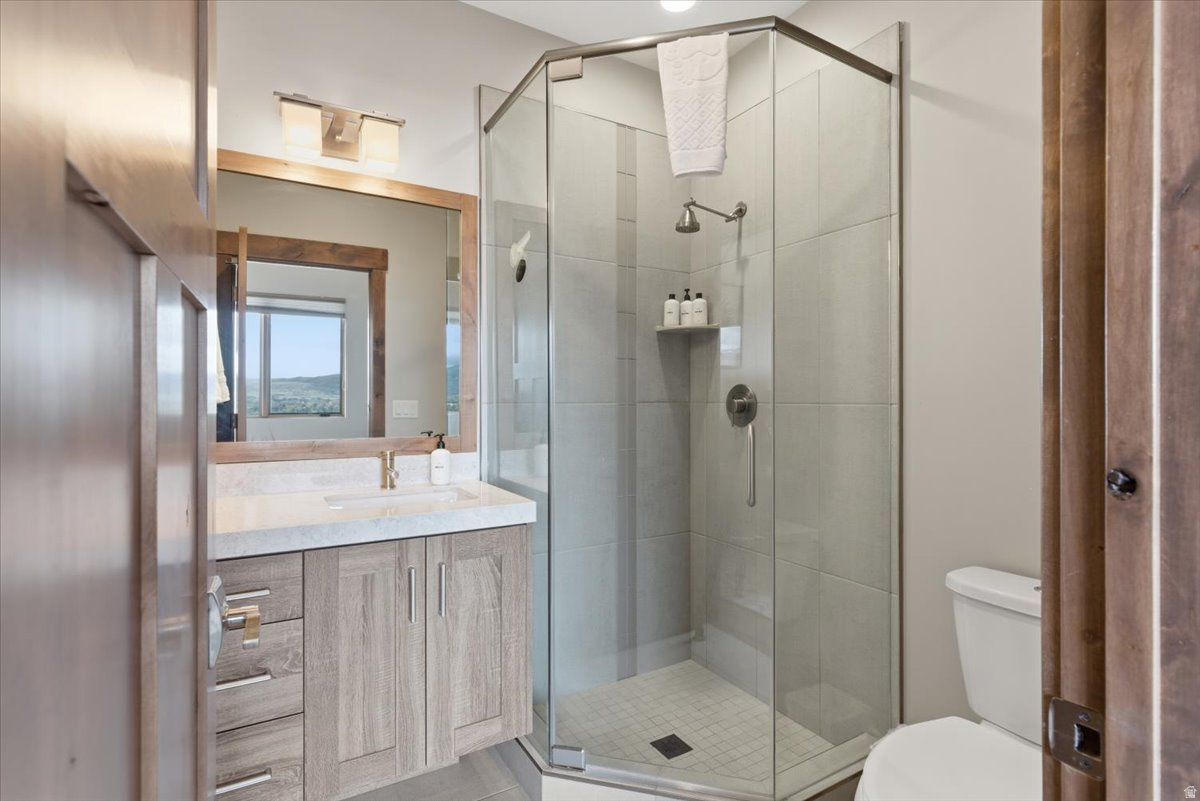THE RIDGE TOWNHOMES - Residential