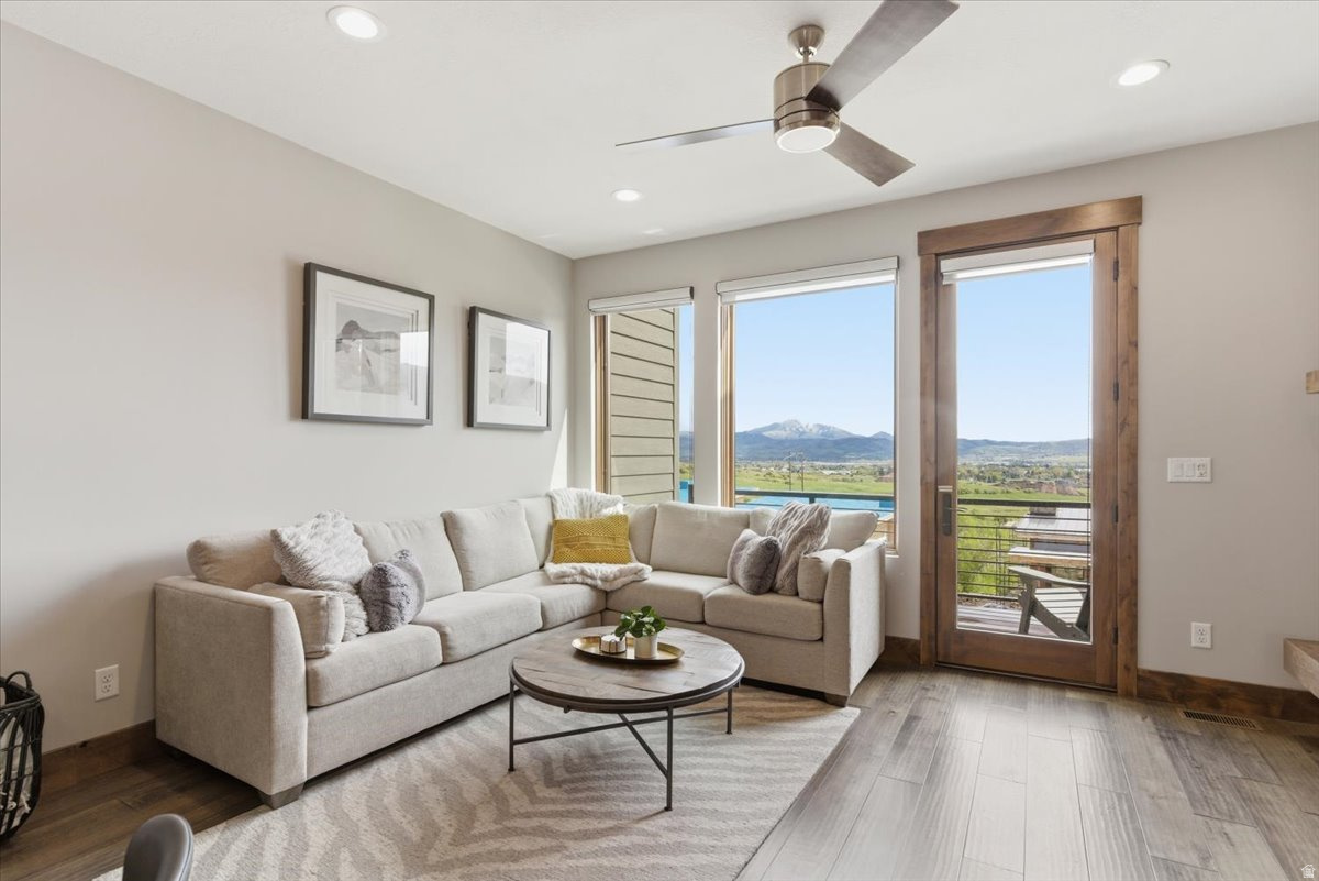 THE RIDGE TOWNHOMES - Residential