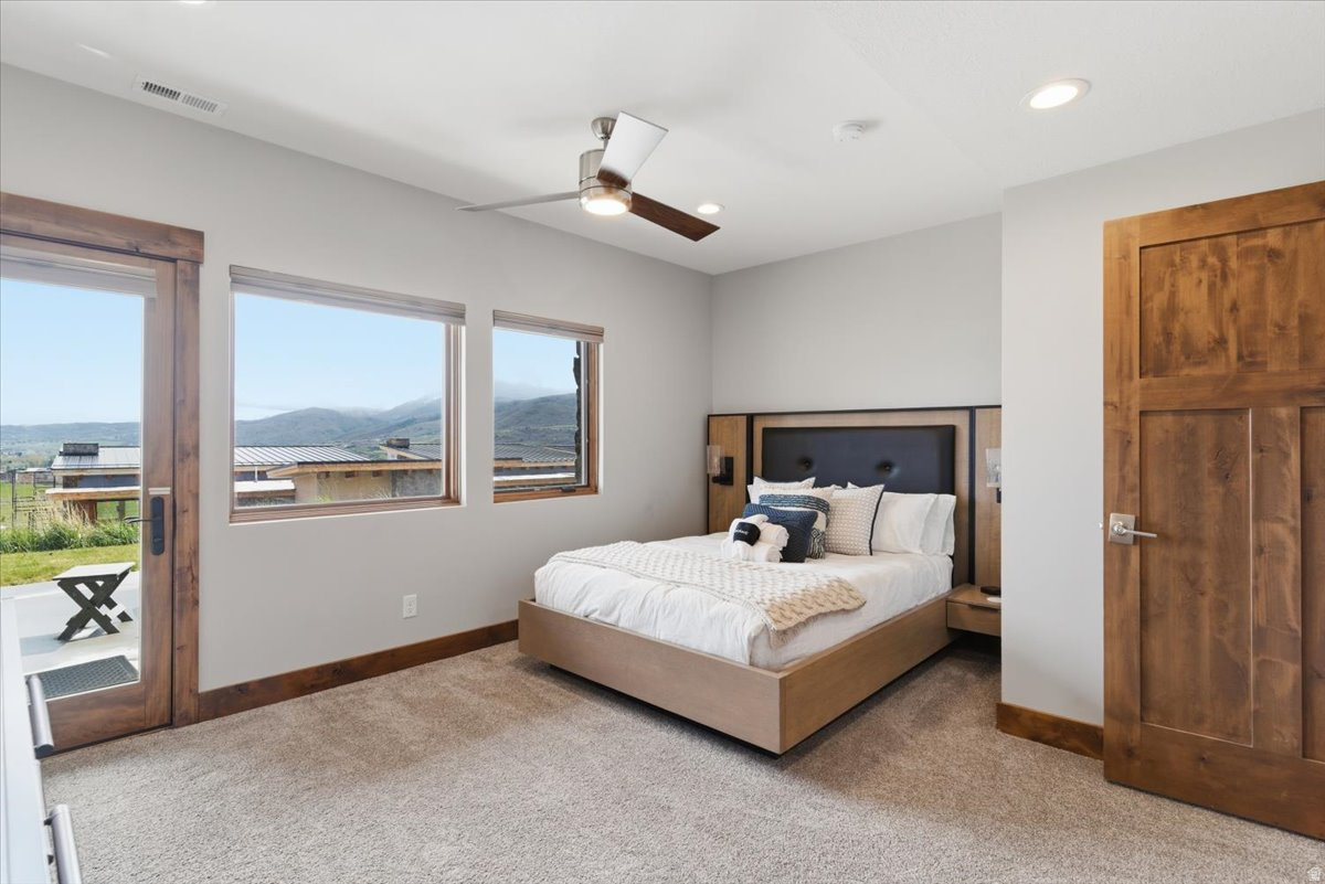 THE RIDGE TOWNHOMES - Residential