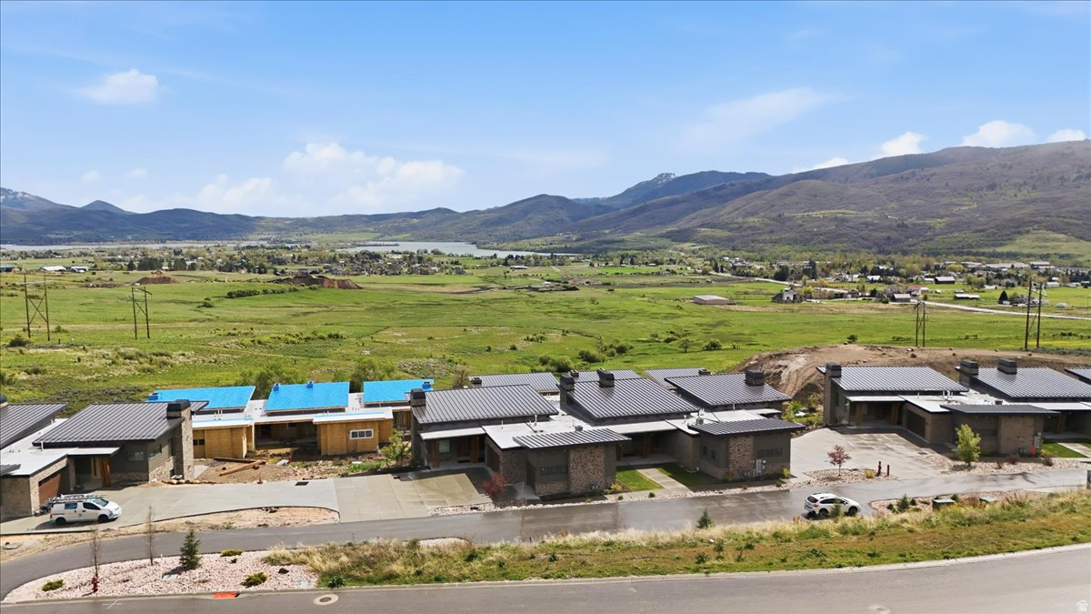 THE RIDGE TOWNHOMES - Residential