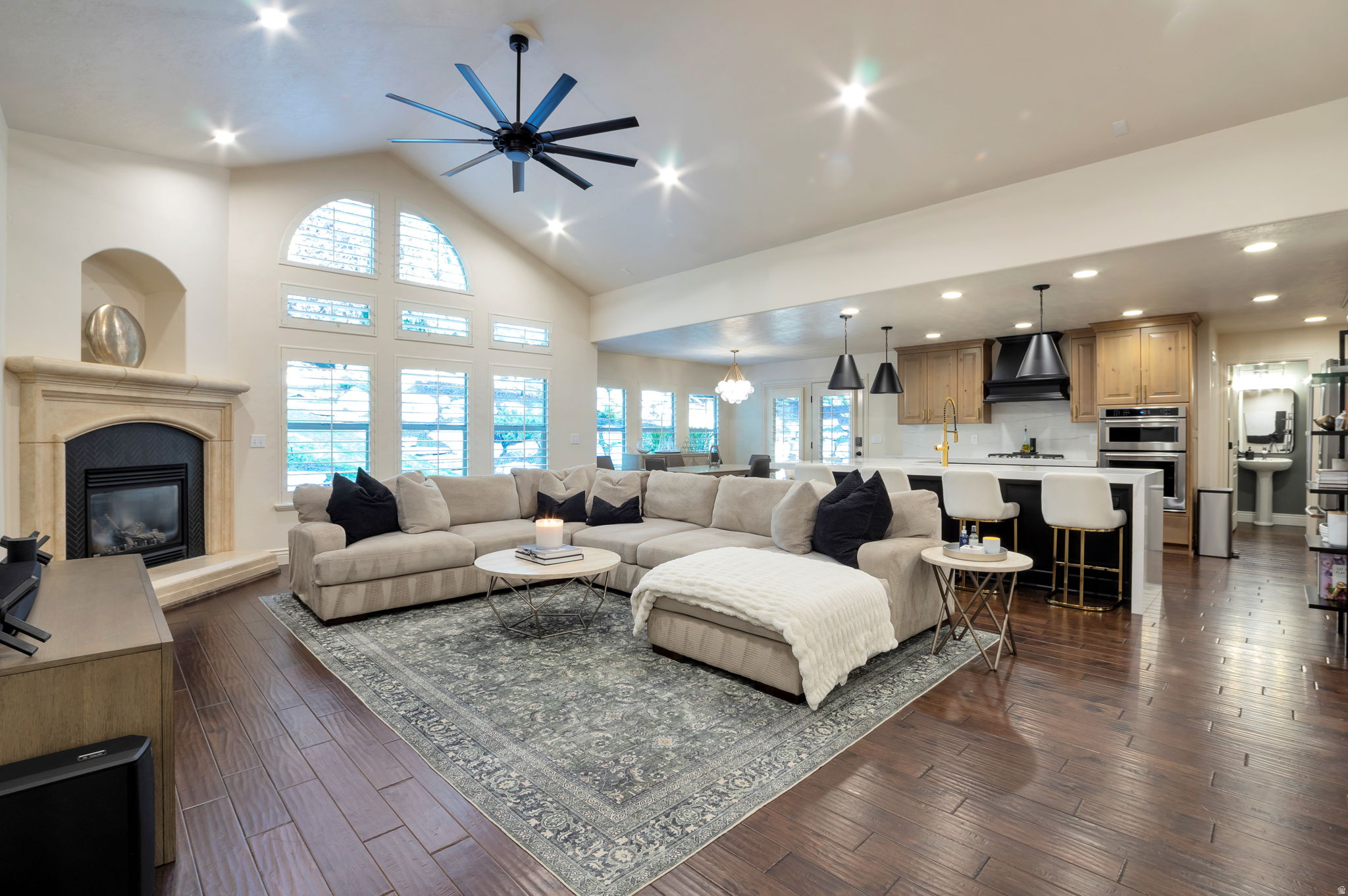 EAGLEPOINTE ESTATES - Residential