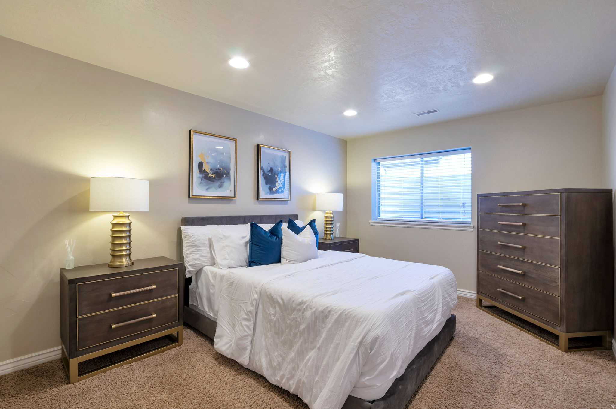 EAGLEPOINTE ESTATES - Residential