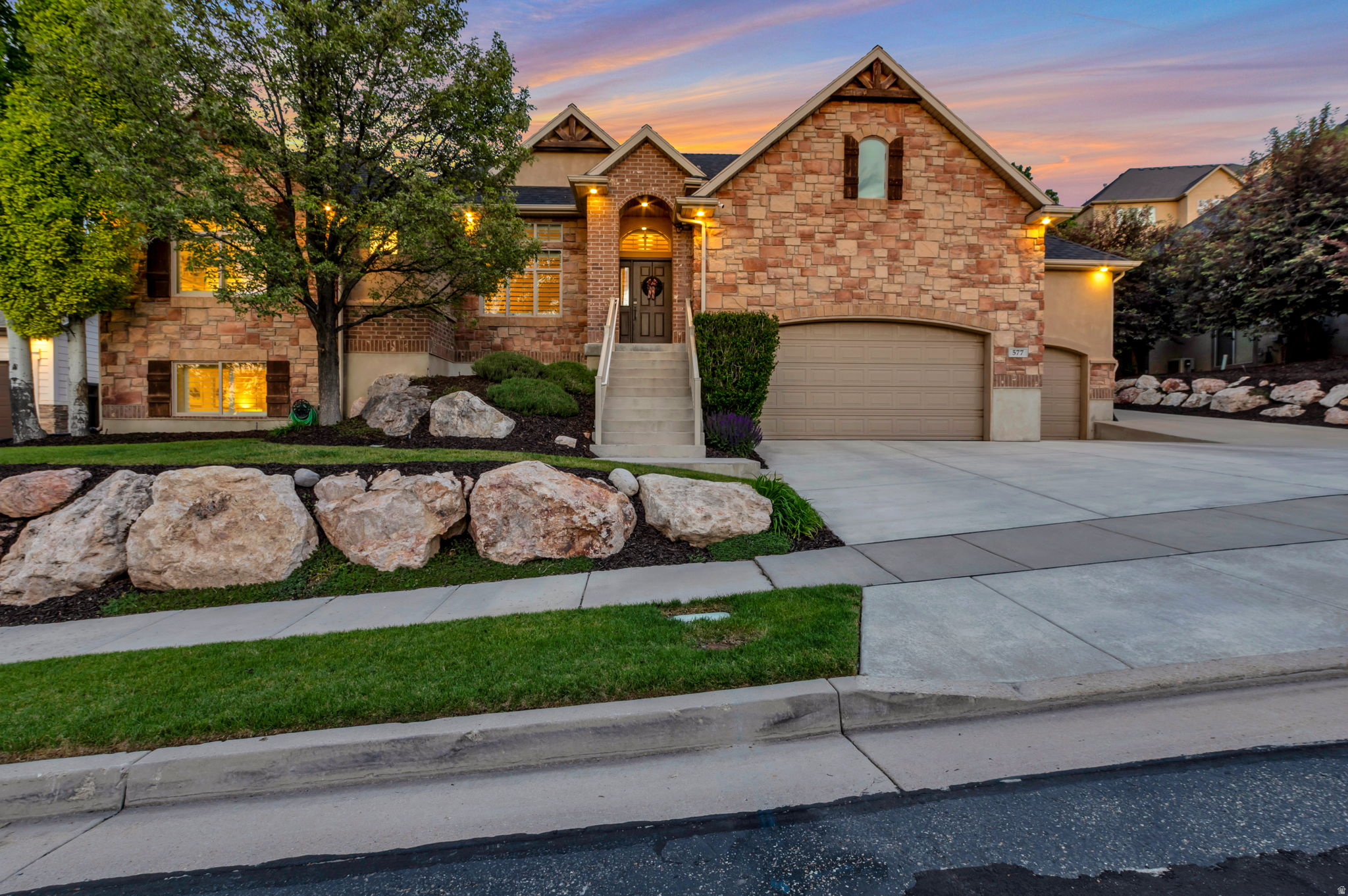 EAGLEPOINTE ESTATES - Residential