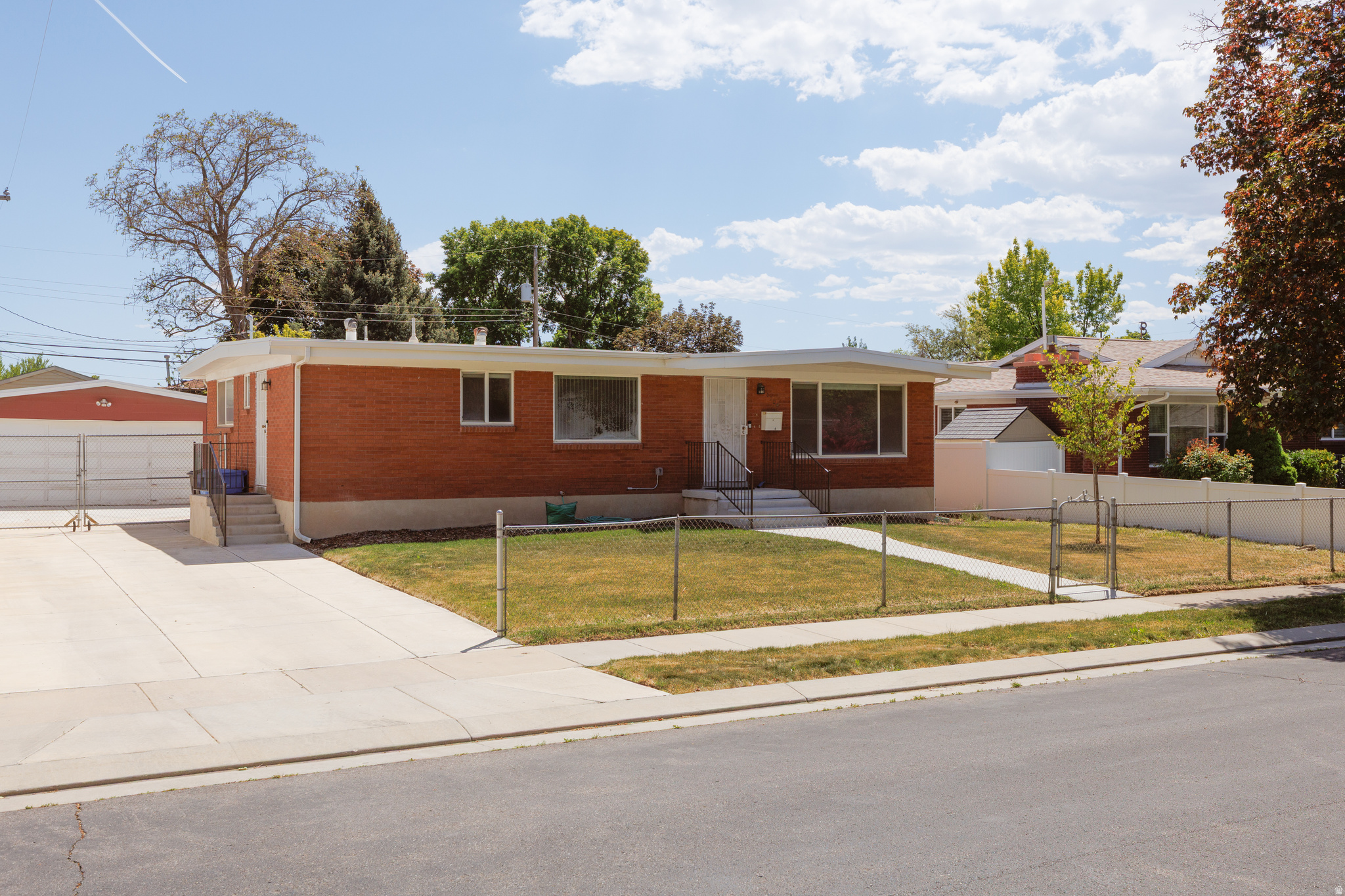 PARADISE PARK - Residential